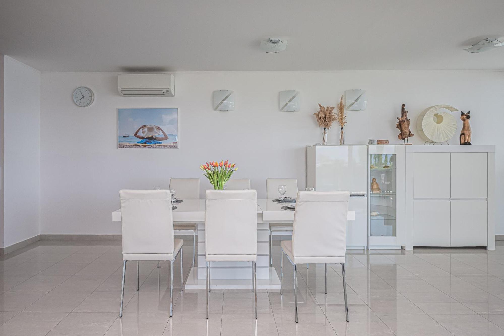 Ap 4+2 In One Of The Most Luxury Building In أوميس الغرفة الصورة