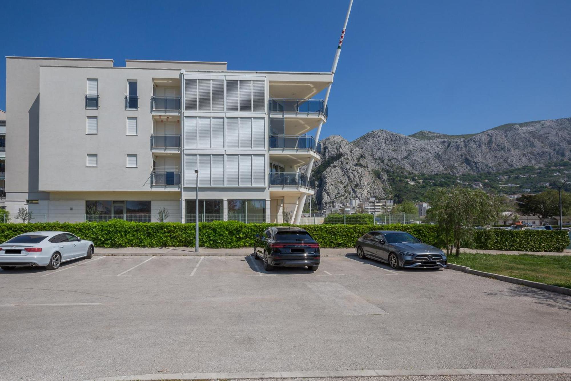 Ap 4+2 In One Of The Most Luxury Building In أوميس الغرفة الصورة